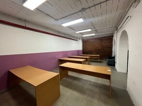 Retail in Madrid, Madrid to rent Interior Photo- Image 1 of 2