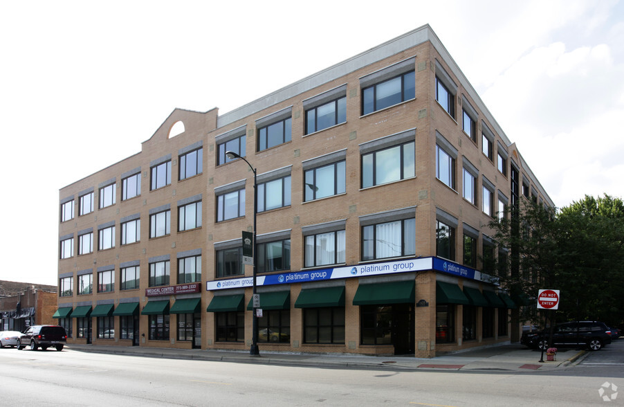 2415-2421 W Lawrence Ave, Chicago, IL for rent - Building Photo - Image 1 of 6