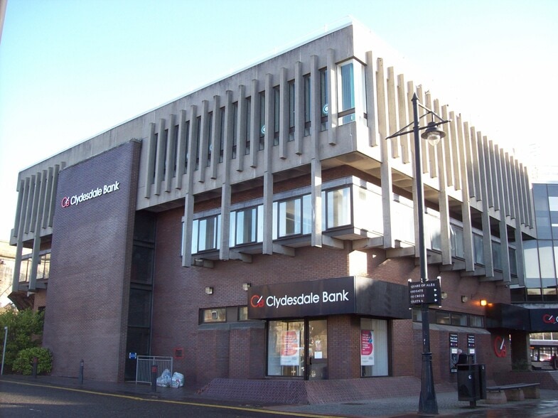 30 Foregate, Kilmarnock to rent - Building Photo - Image 1 of 3