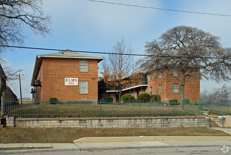 833 N Ewing Ave, Dallas, TX for sale - Primary Photo - Image 1 of 2