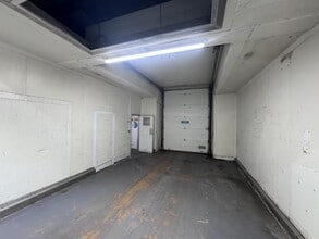 10 Bennett Fields Trading Estate, Wincanton to rent Interior Photo- Image 2 of 3