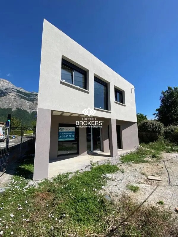 Location Bureaux 177 m² - Photo 1