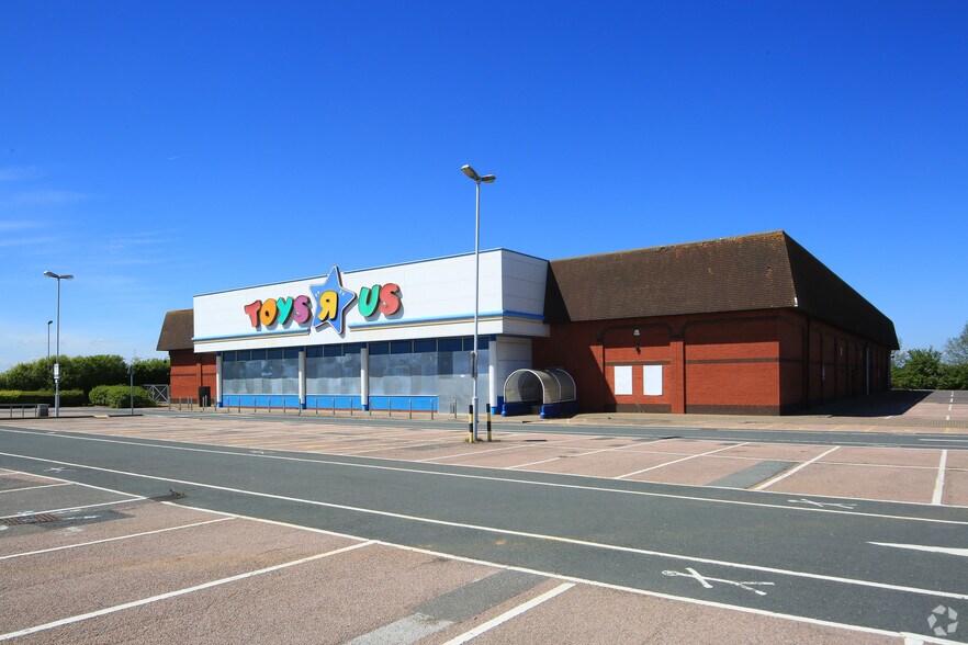 E1-E2 Maidstone Rd, Chatham for sale - Primary Photo - Image 1 of 1