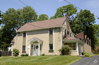 28 Garrett Ave, Bryn Mawr, PA for sale Primary Photo- Image 1 of 1