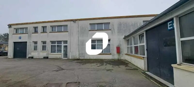 Light Industrial in Montreuil to rent Building Photo- Image 1 of 6
