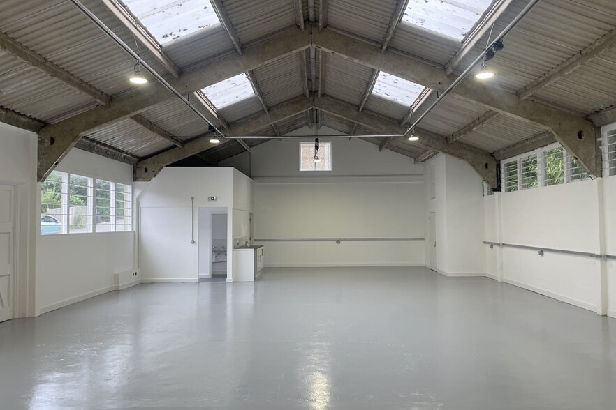 Chapel Ln, Westcott to rent - Interior Photo - Image 3 of 4