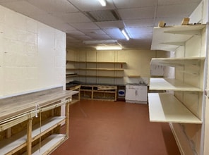 Horton Ln, Epsom to rent Interior Photo- Image 2 of 3