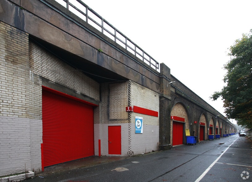Queens Rd, London to rent - Building Photo - Image 2 of 5