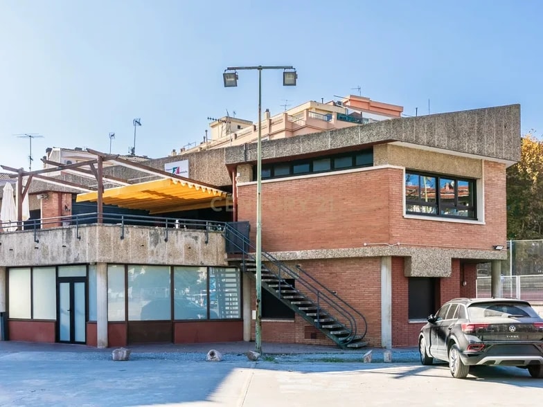 Retail in Montornès del Vallès, Barcelona to rent - Primary Photo - Image 1 of 3