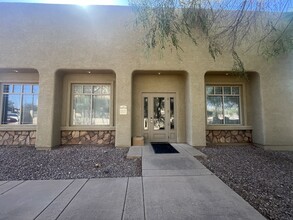 10565 N 114th St, Scottsdale, AZ for rent Building Photo- Image 2 of 33