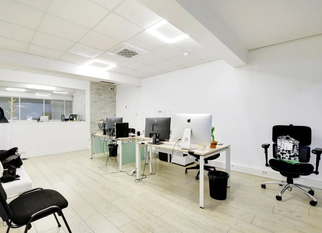 Pantin, SSD 93500 - - - Interior Photo - Image 2 of 3