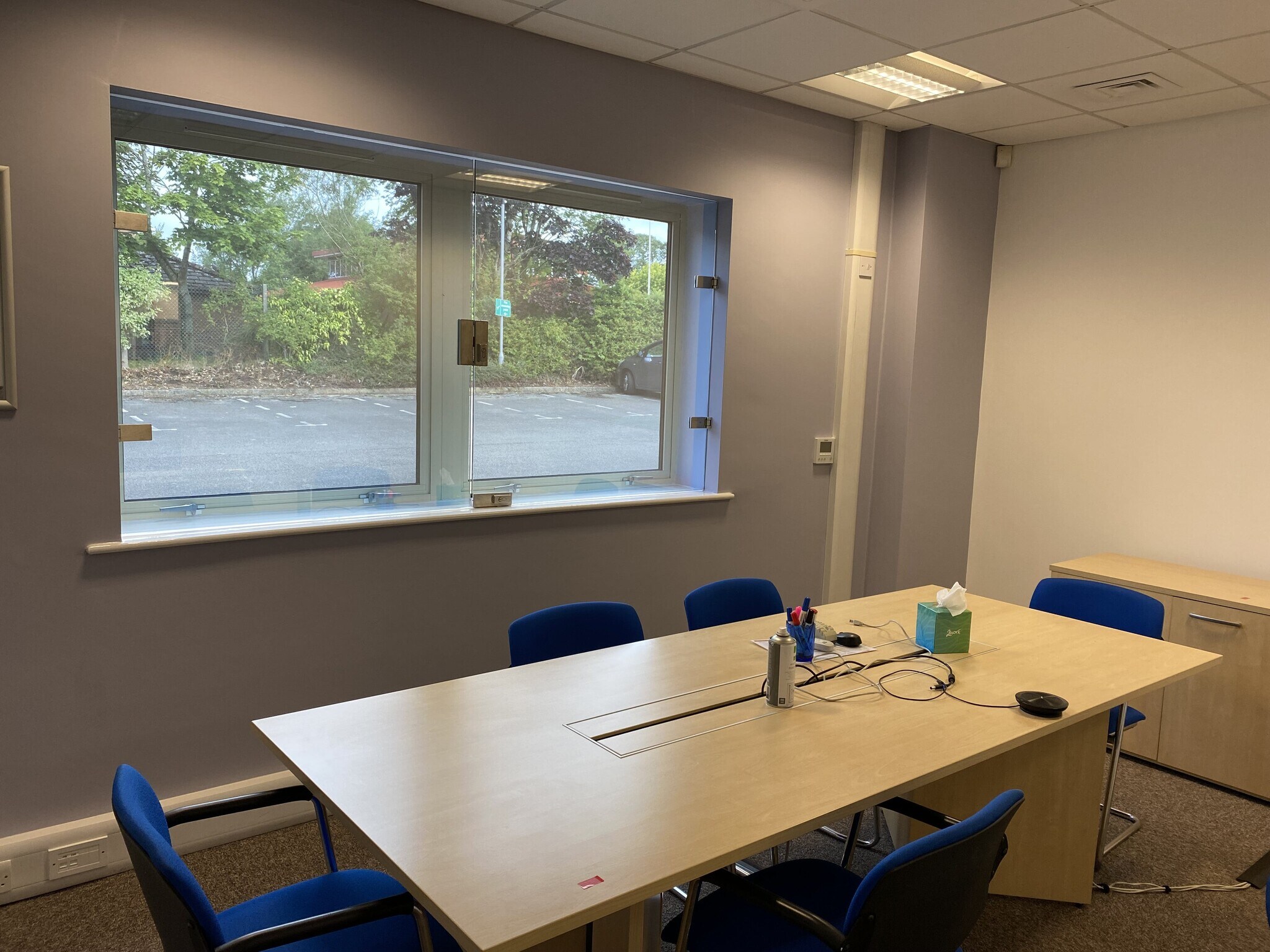 1-4 Diamond Way, Stone to rent Interior Photo- Image 1 of 2