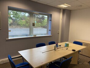 1-4 Diamond Way, Stone to rent Interior Photo- Image 1 of 2