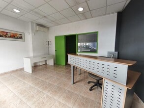 Retail in Vilafranca del Penedès, Barcelona to rent Interior Photo- Image 2 of 5