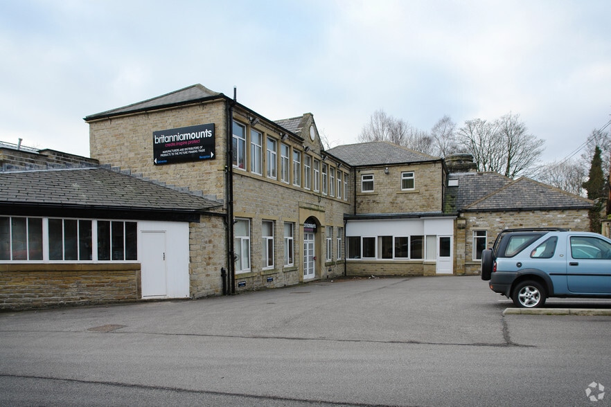 Huddersfield Rd, Honley to rent - Building Photo - Image 3 of 6