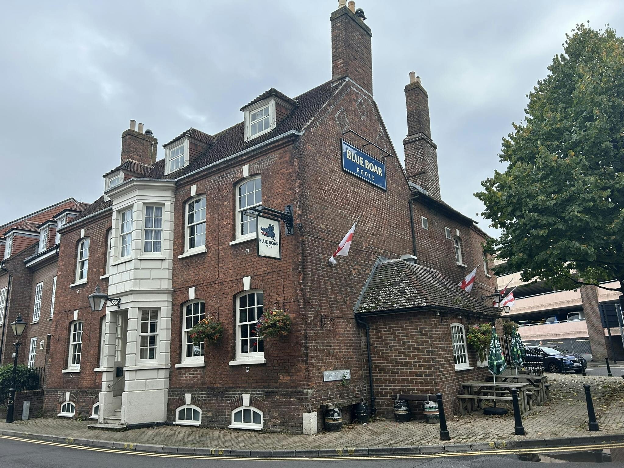 29 Market Close, Poole for sale Primary Photo- Image 1 of 16