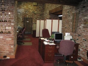 3011 Citrus Cir, Walnut Creek, CA to rent Building Photo- Image 2 of 5