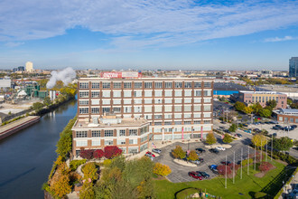 900 N Branch St, Chicago, IL - AERIAL  map view - Image1