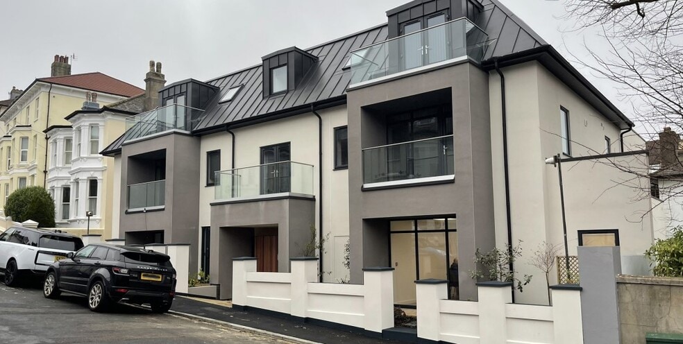 24-25 York Villas, Brighton for sale - Building Photo - Image 2 of 4
