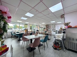 41 Highbridge St, Waltham Abbey to rent Interior Photo- Image 2 of 7