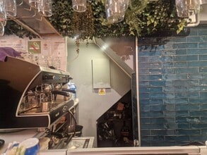 Retail in Barcelona, Barcelona to rent Interior Photo- Image 2 of 6