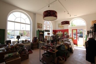 4 Crown Sq, Dorchester to rent Interior Photo- Image 1 of 3