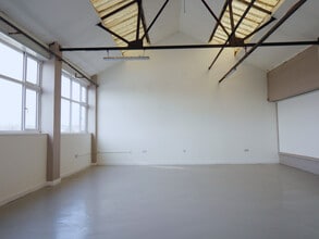 Lawley St, Stoke On Trent to rent Interior Photo- Image 1 of 4