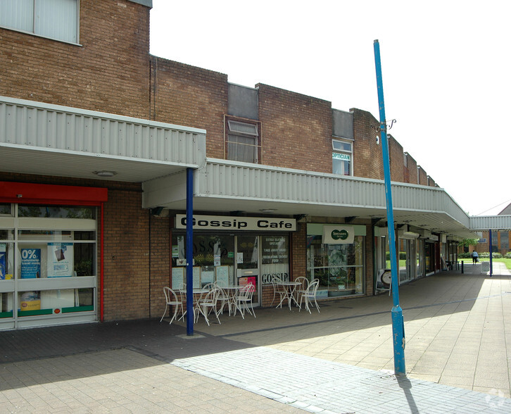 Riverside Walk, Port Talbot for rent - Building Photo - Image 2 of 7