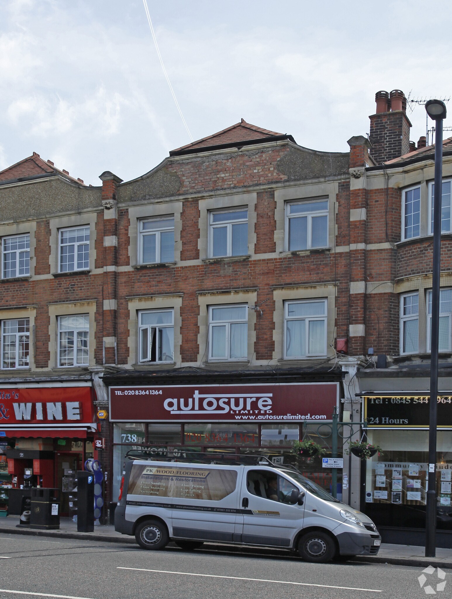 738 Green Lanes, London for sale Primary Photo- Image 1 of 1