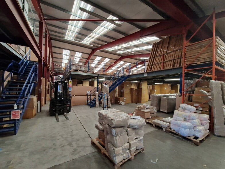 Old Mead Rd, Elsenham to rent - Interior Photo - Image 3 of 6