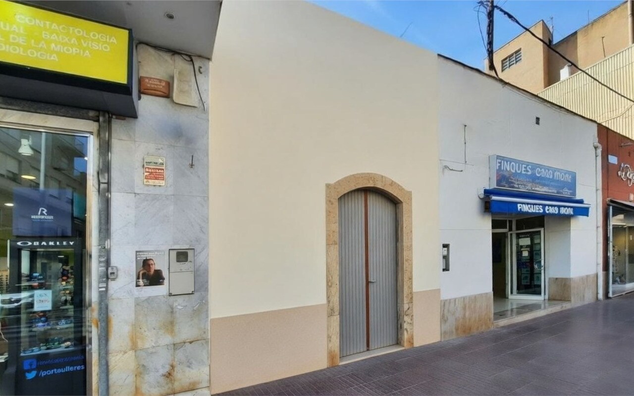 Retail in Sant Carles de la Ràpita, Tarragona to rent Building Photo- Image 1 of 4
