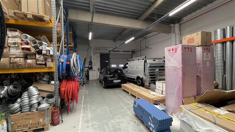 Light Industrial in Lognes to rent Interior Photo- Image 1 of 8
