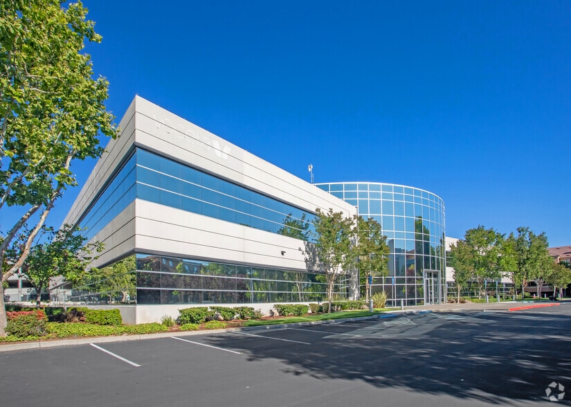 525 Race St, San Jose, CA to rent - Building Photo - Image 2 of 5