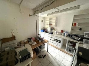 26 Perry St, Northfleet to rent Interior Photo- Image 1 of 5