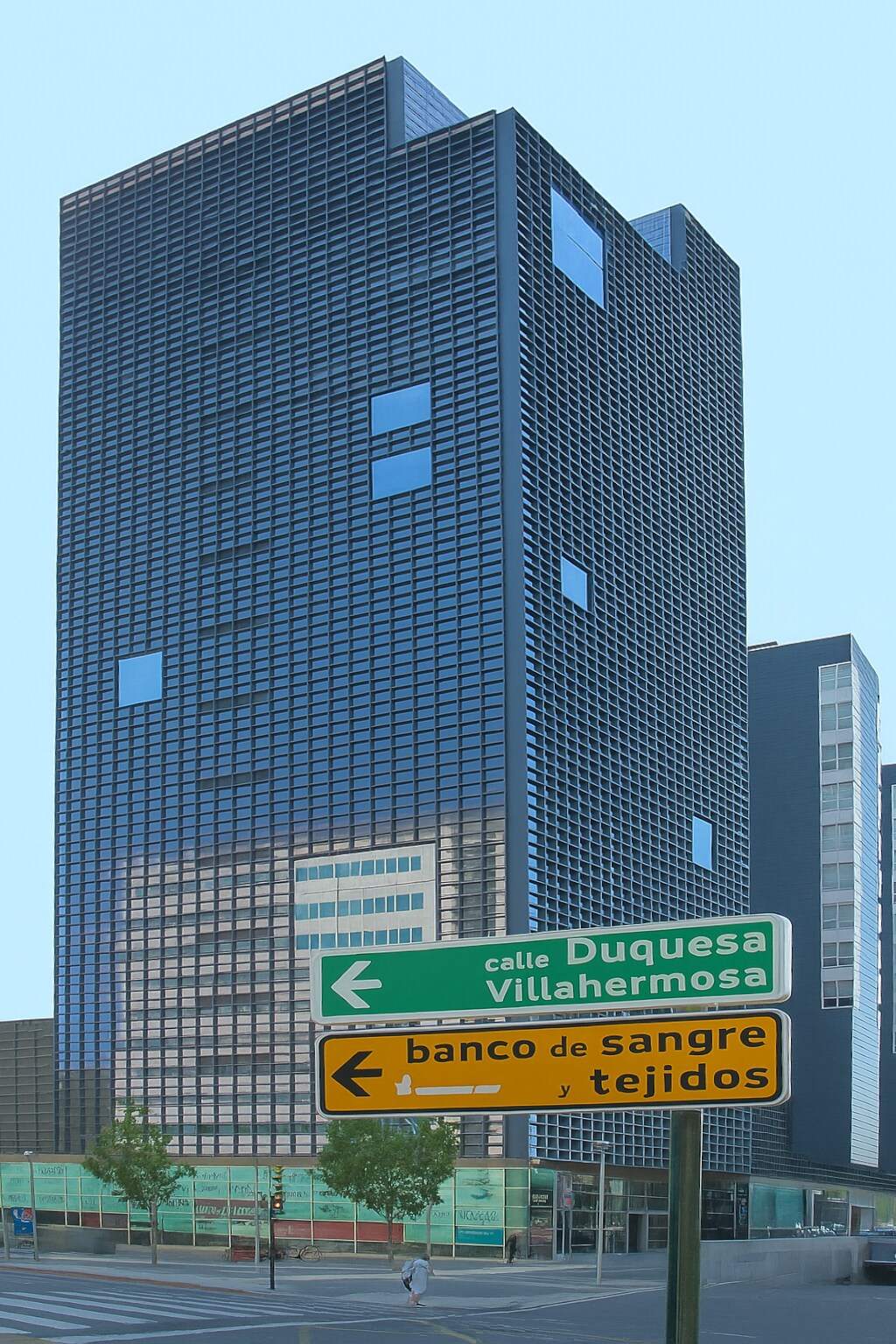 Avenida de Juan Pablo II, 35, Zaragoza, Zaragoza to rent Primary Photo- Image 1 of 2