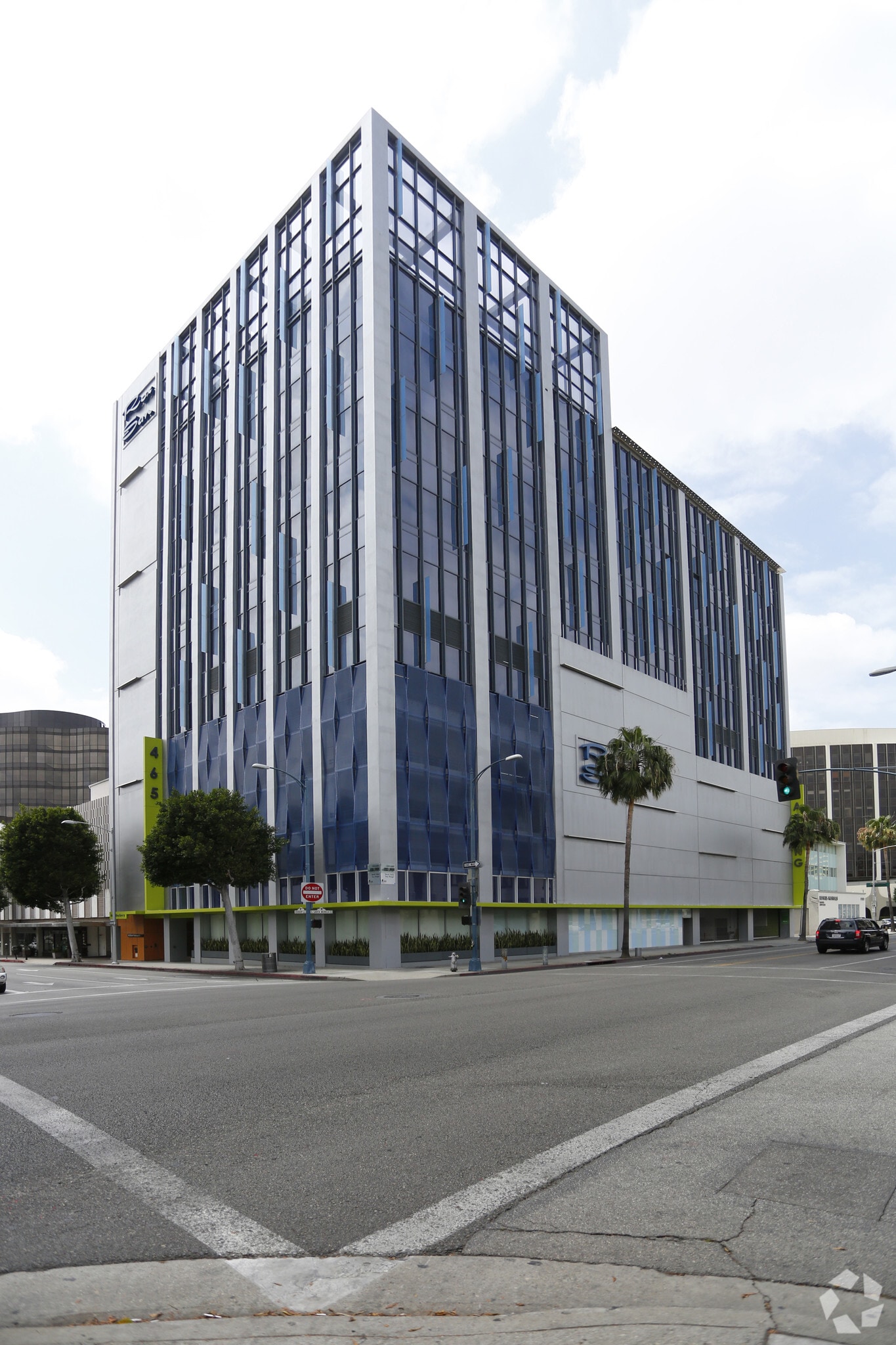 465 N Roxbury Dr, Beverly Hills, CA to rent Building Photo- Image 1 of 4