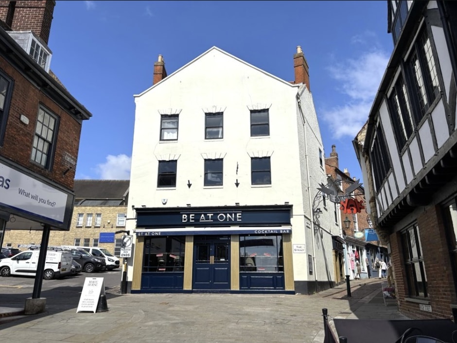 266 High St, Lincoln to rent Building Photo- Image 1 of 4