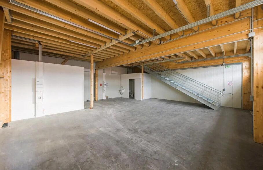 Light Industrial in Chauconin-Neufmontiers to rent - Building Photo - Image 2 of 21