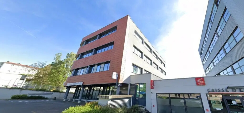 Location Bureaux 140 m² - Photo 1