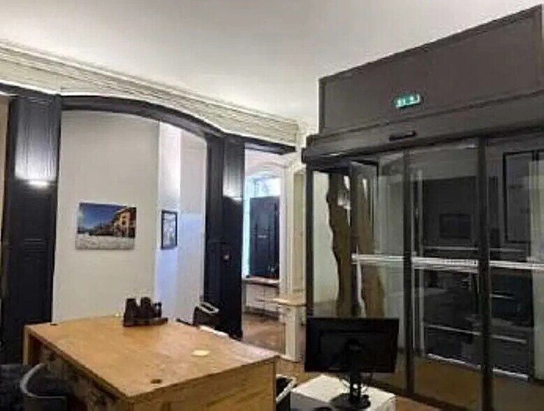 Office in Lyon to rent - Interior Photo - Image 3 of 9