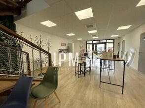 Office in Gémenos to rent Interior Photo- Image 2 of 5