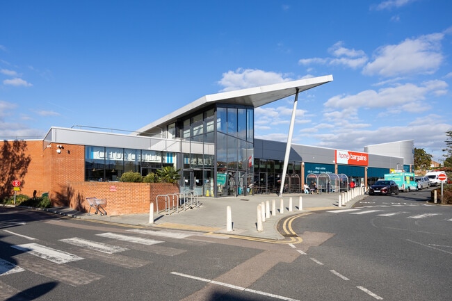 More details for Kingfisher Dr, Eastbourne - Retail to Rent