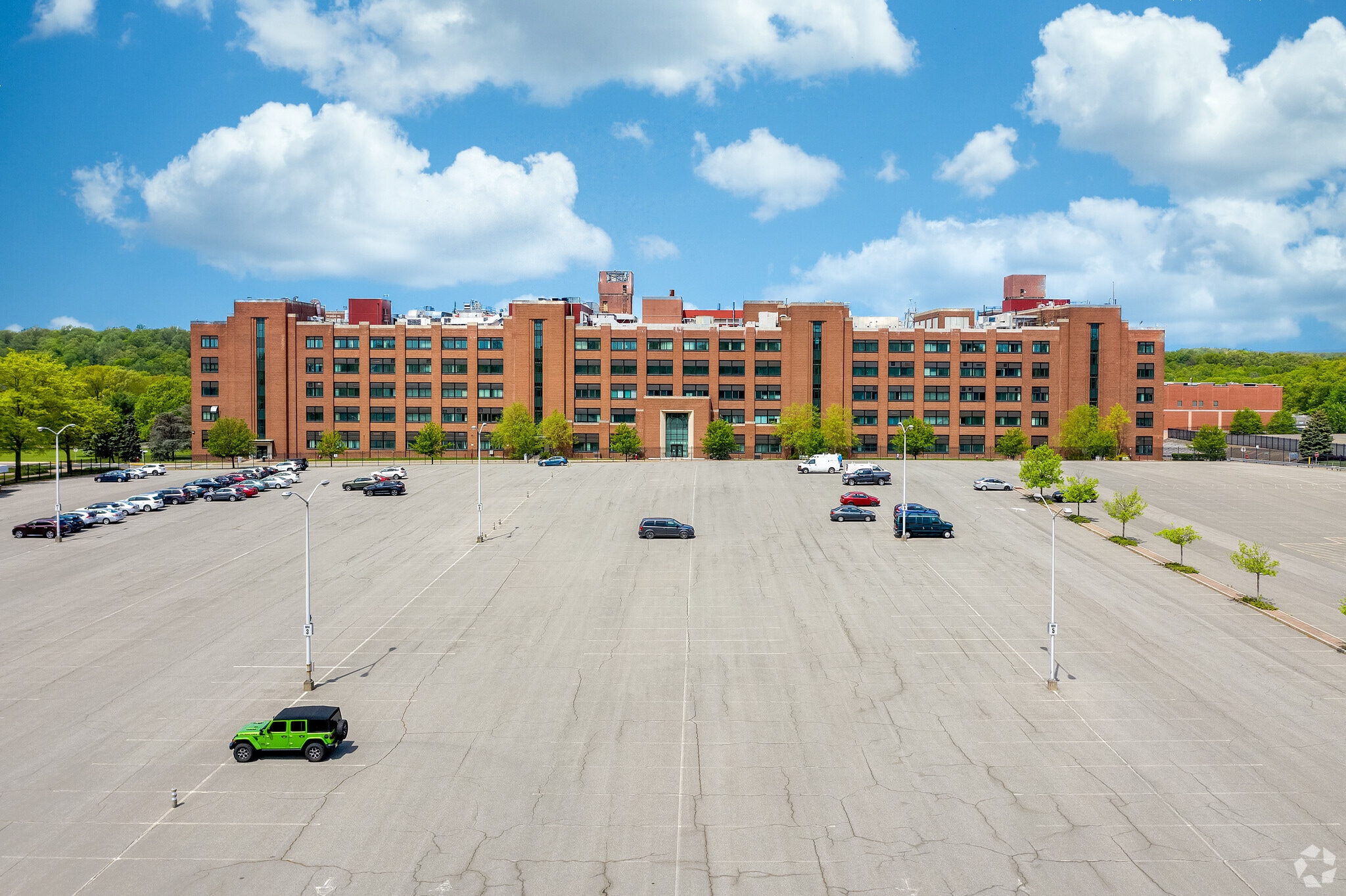 401 N Middletown Rd, Pearl River, NY to rent Building Photo- Image 1 of 9