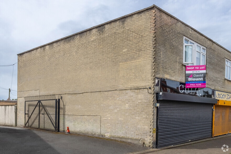 36 Station St, Kirkby In Ashfield to rent - Primary Photo - Image 1 of 5