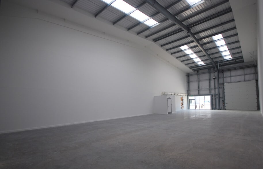 Sun Rise Way, Amesbury to rent - Building Photo - Image 2 of 5
