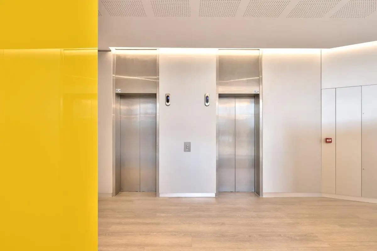 Office in Vélizy-Villacoublay to rent Interior Photo- Image 1 of 7