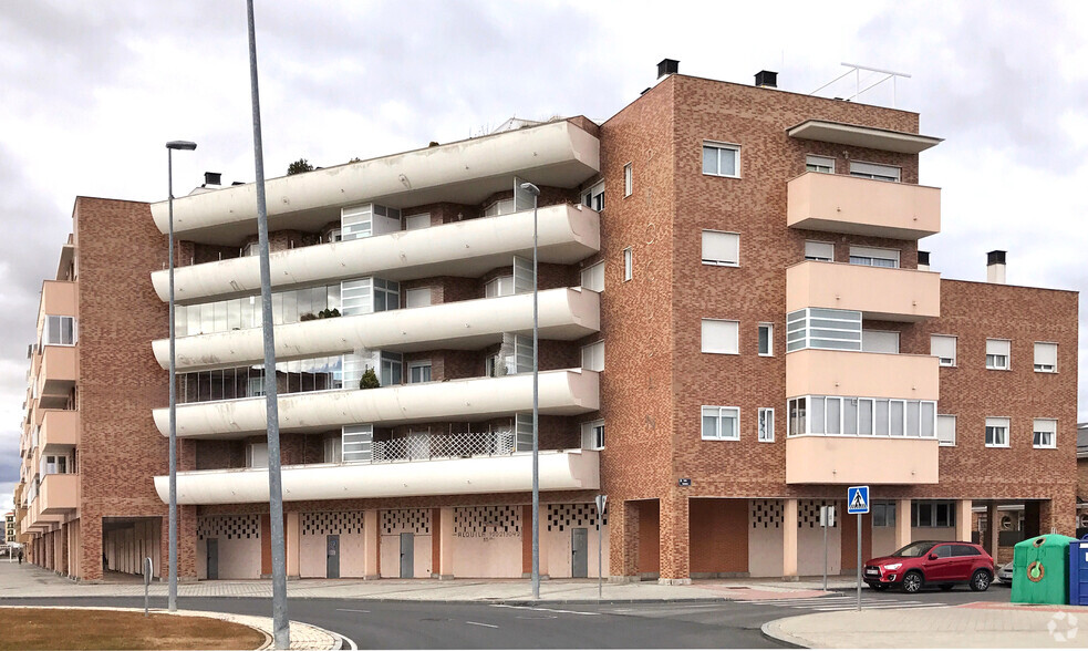 Calle Lazarillo de Tormés, 6, Ávila, Ávila for sale - Building Photo - Image 2 of 2