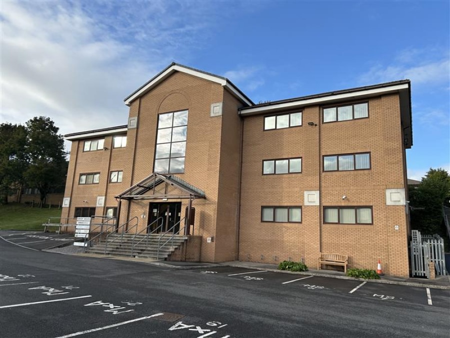 61 Longbridge Rd, Plymouth to rent Building Photo- Image 1 of 6