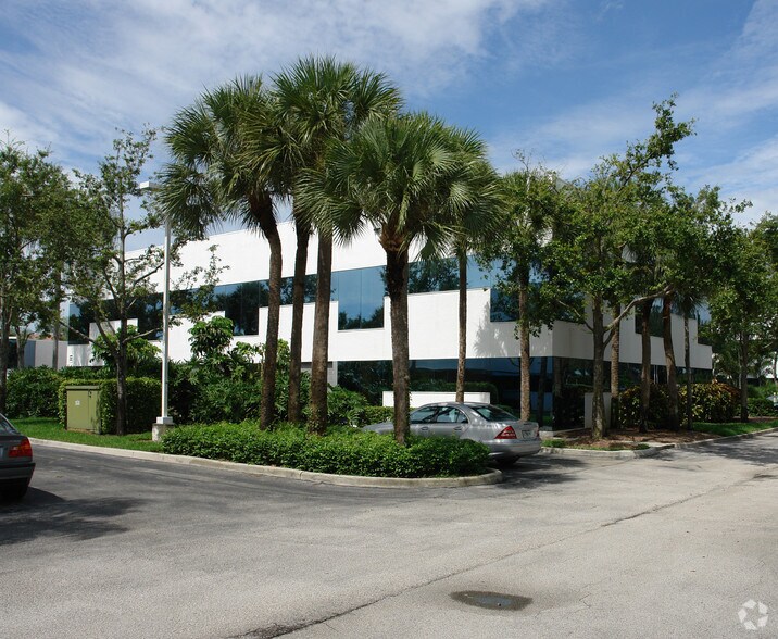 7800 Peters Rd, Plantation, FL 33324 8000 Peters Rd Office Park