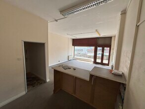 50-52 Lincluden Rd, Dumfries to rent Interior Photo- Image 2 of 2
